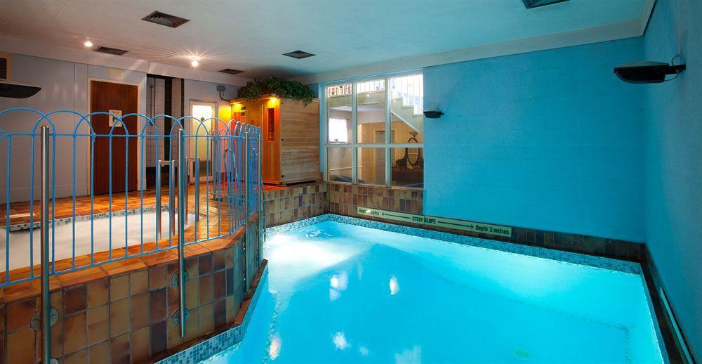 Manor & Garden Hotel 4*