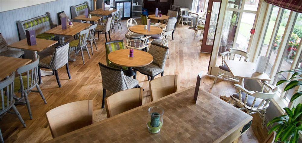 Manor & Garden Hotel 4*