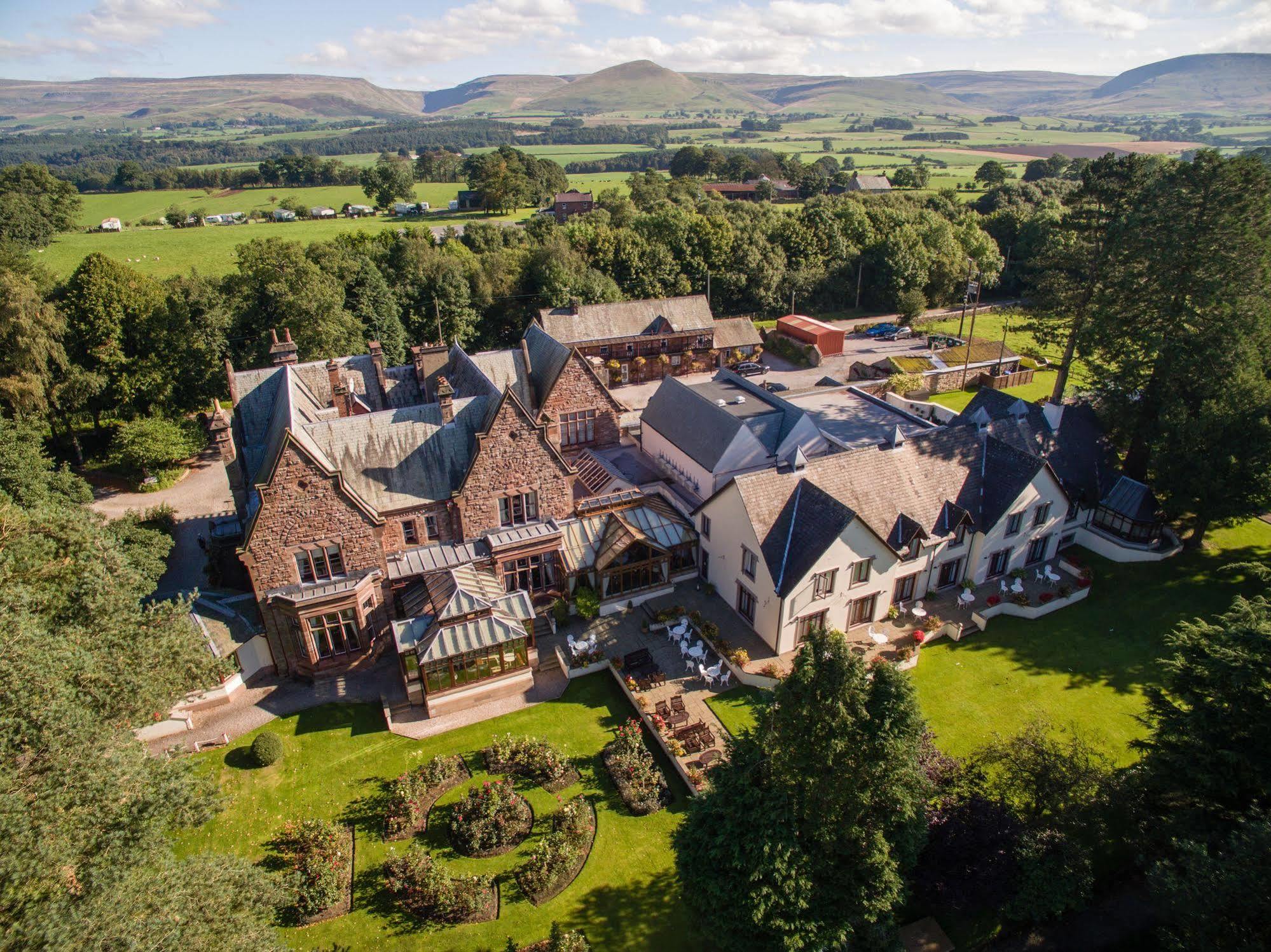 Manor & Garden Hotel